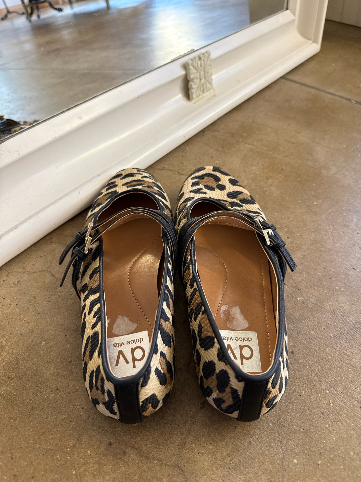 Dolce Vita Shoe Size 8 Leopard Flats
