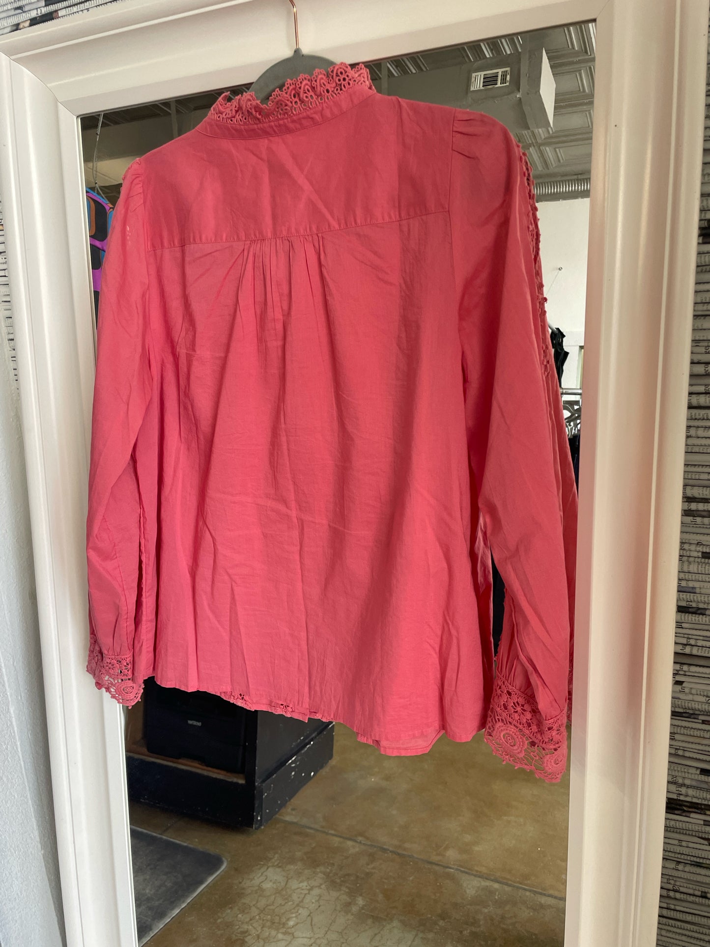 TALBOTS Size S Salmon Lace Top