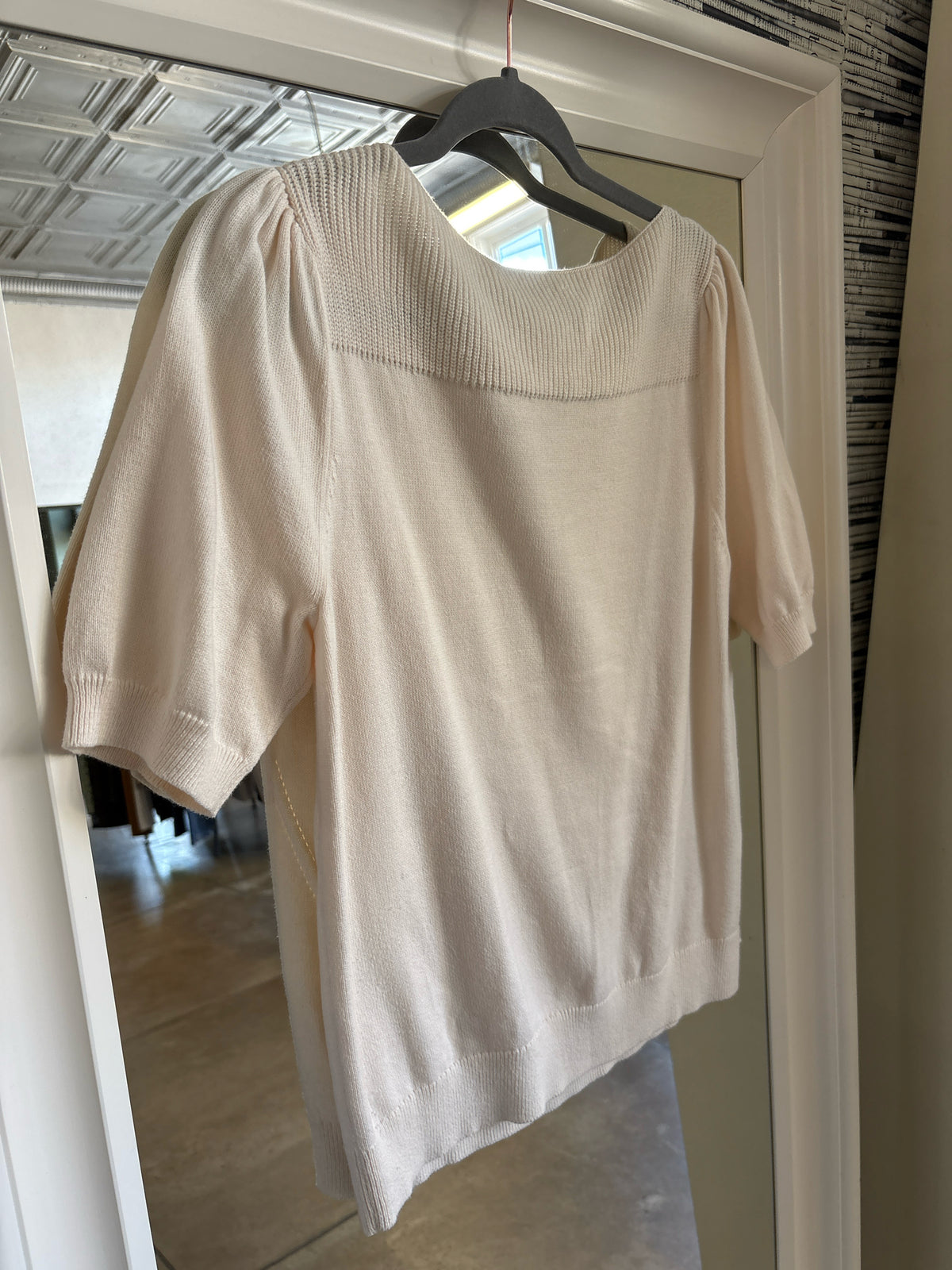 LOFT Size L Cream Sweater