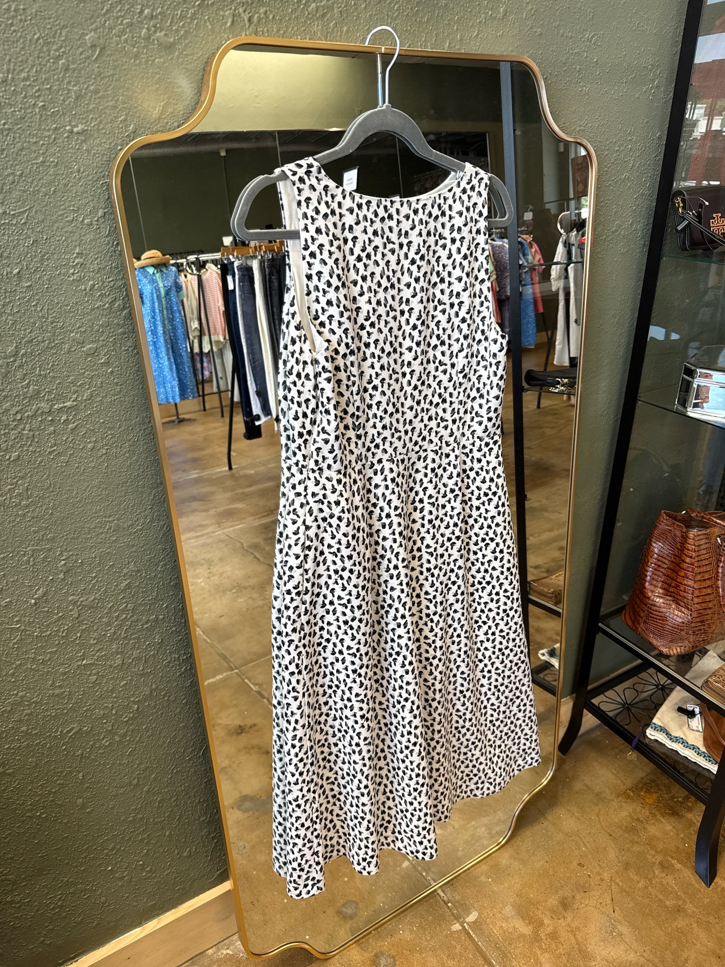 Banana Republic Size 8 Black/White Dress