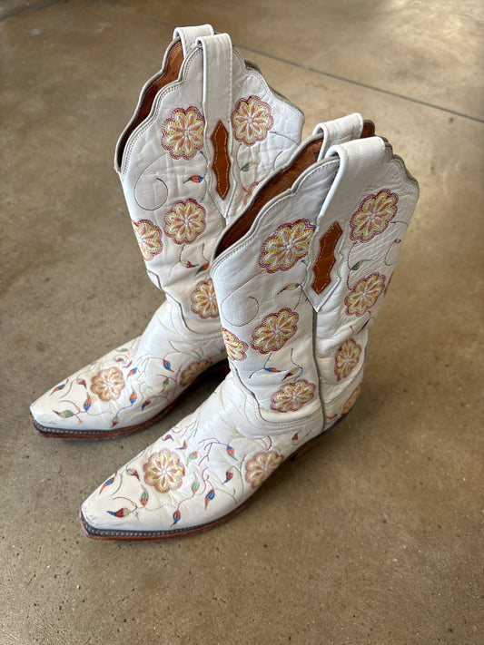 Luchesse Shoe Size 6 ivory multi Boots