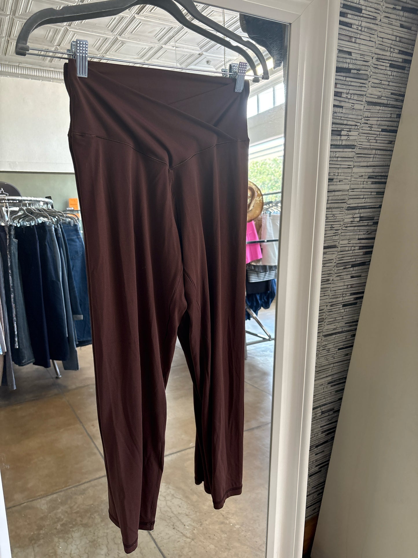 Offline by Aerie Size L Brown Legging