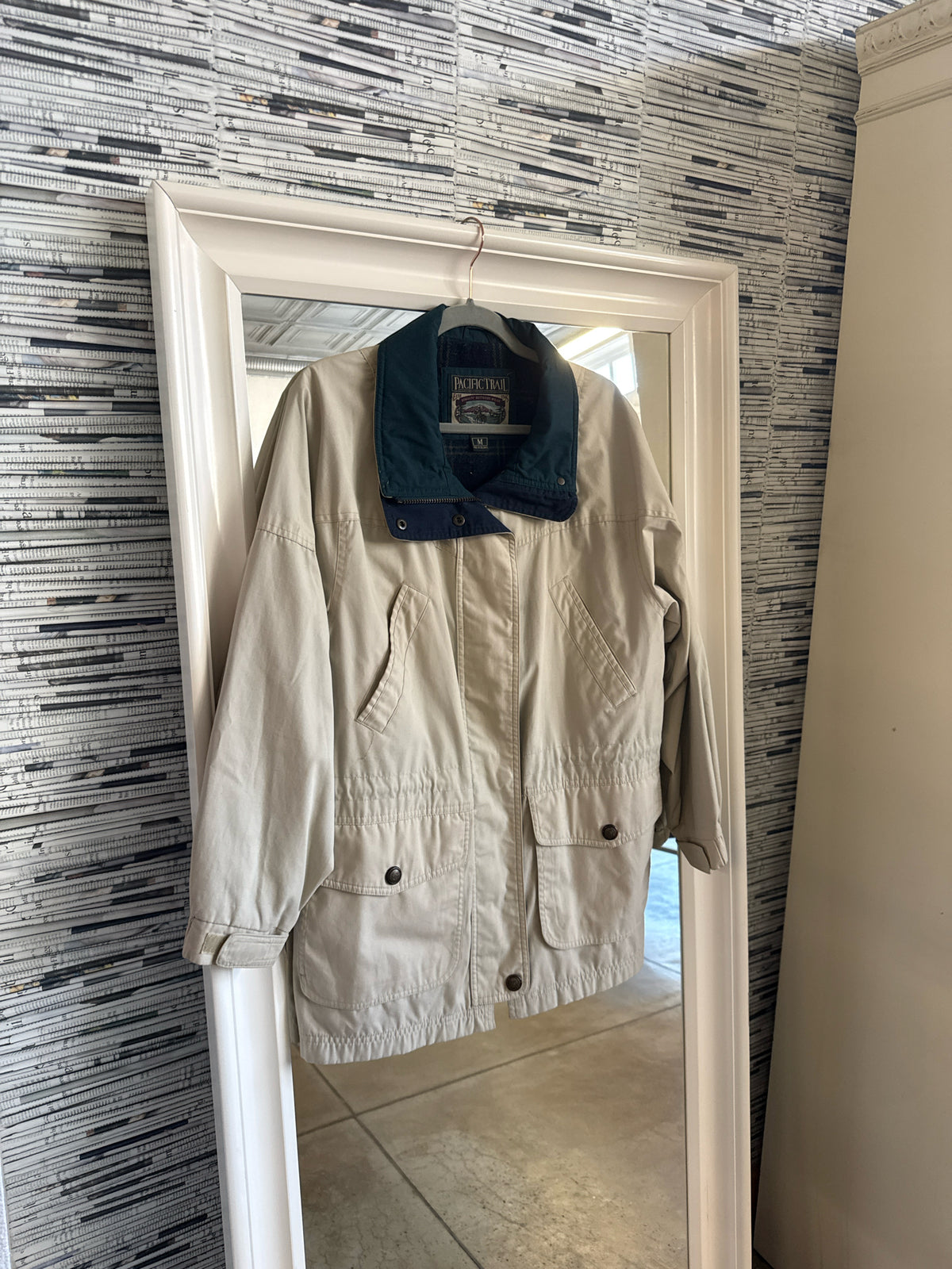 Pacific Trail Size M Cream Coat