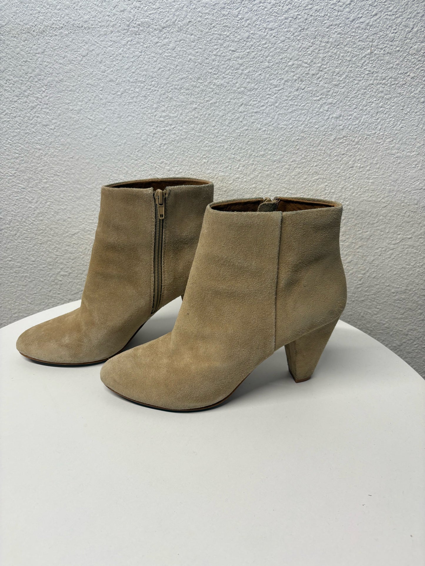 Lucky Brand Shoe Size 8.5 Tan suede Boots