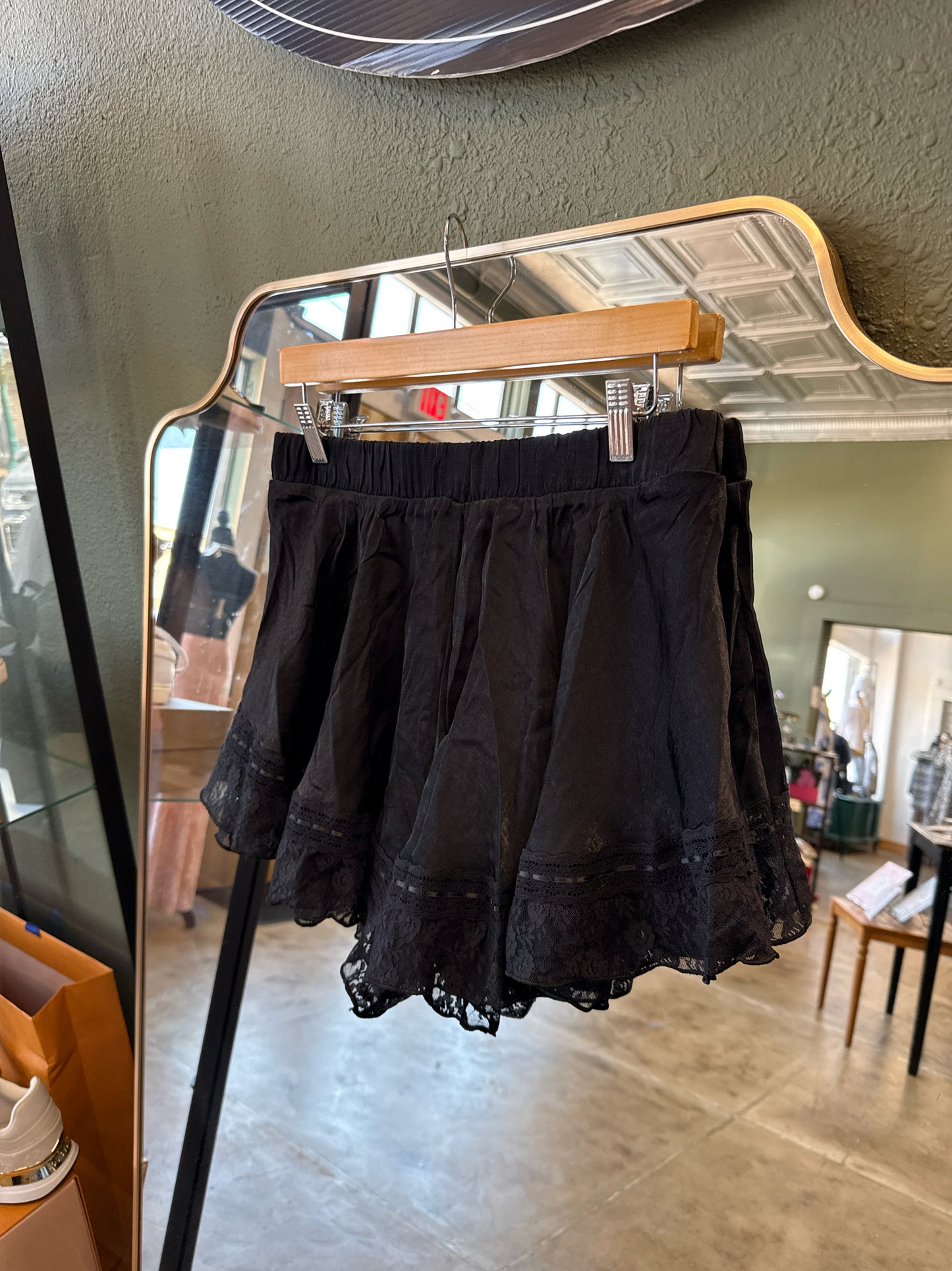 Intimately Size M Black Shorts