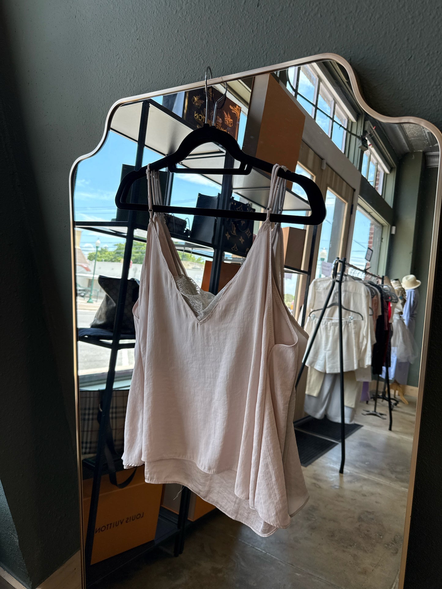 Intimately Size XS Cream Top