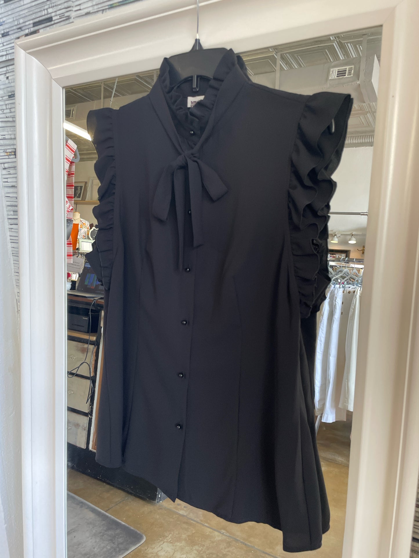 Anne Klein Size 10 Black Top