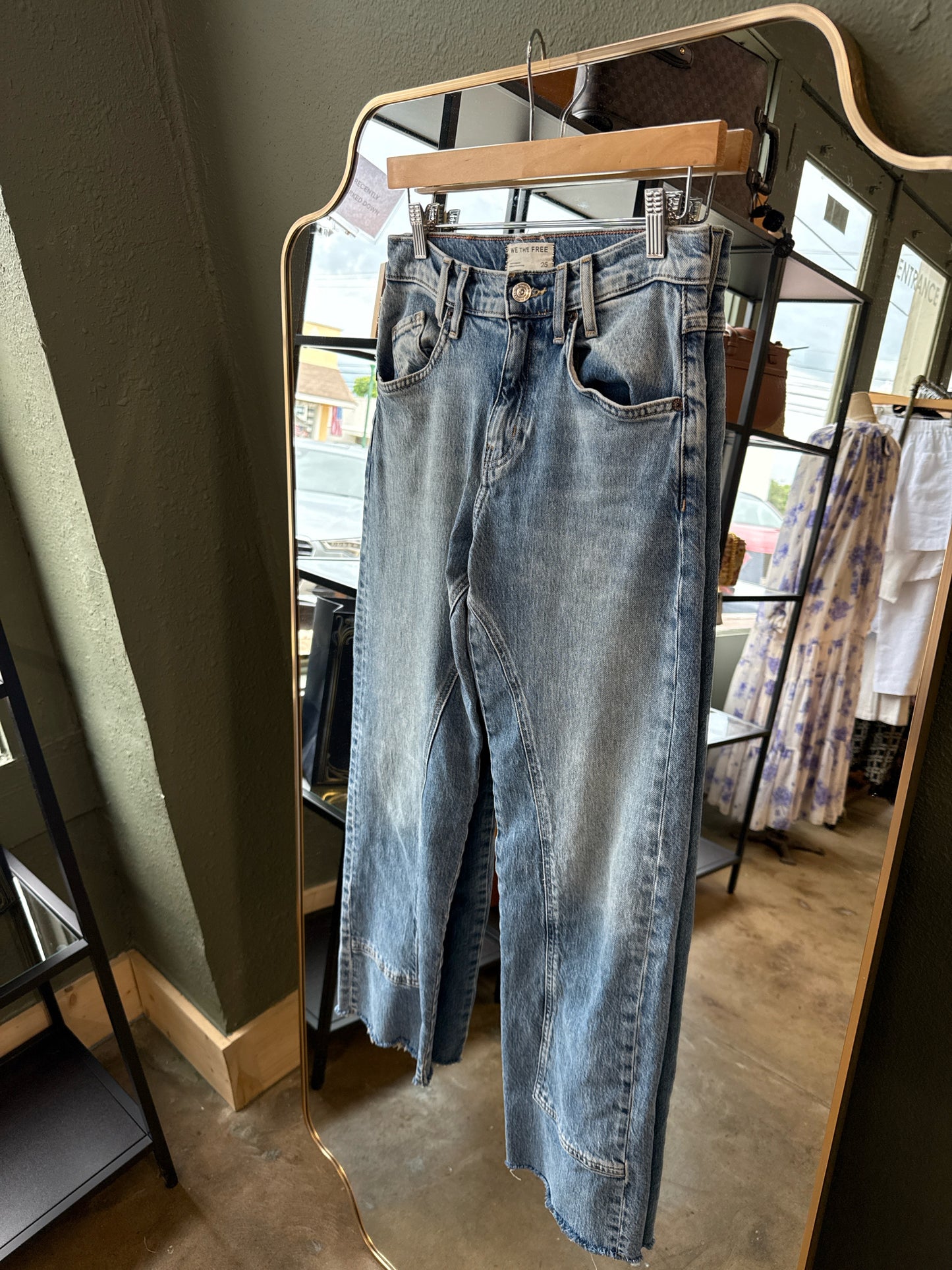 We The Free Size 25 Denim Jeans