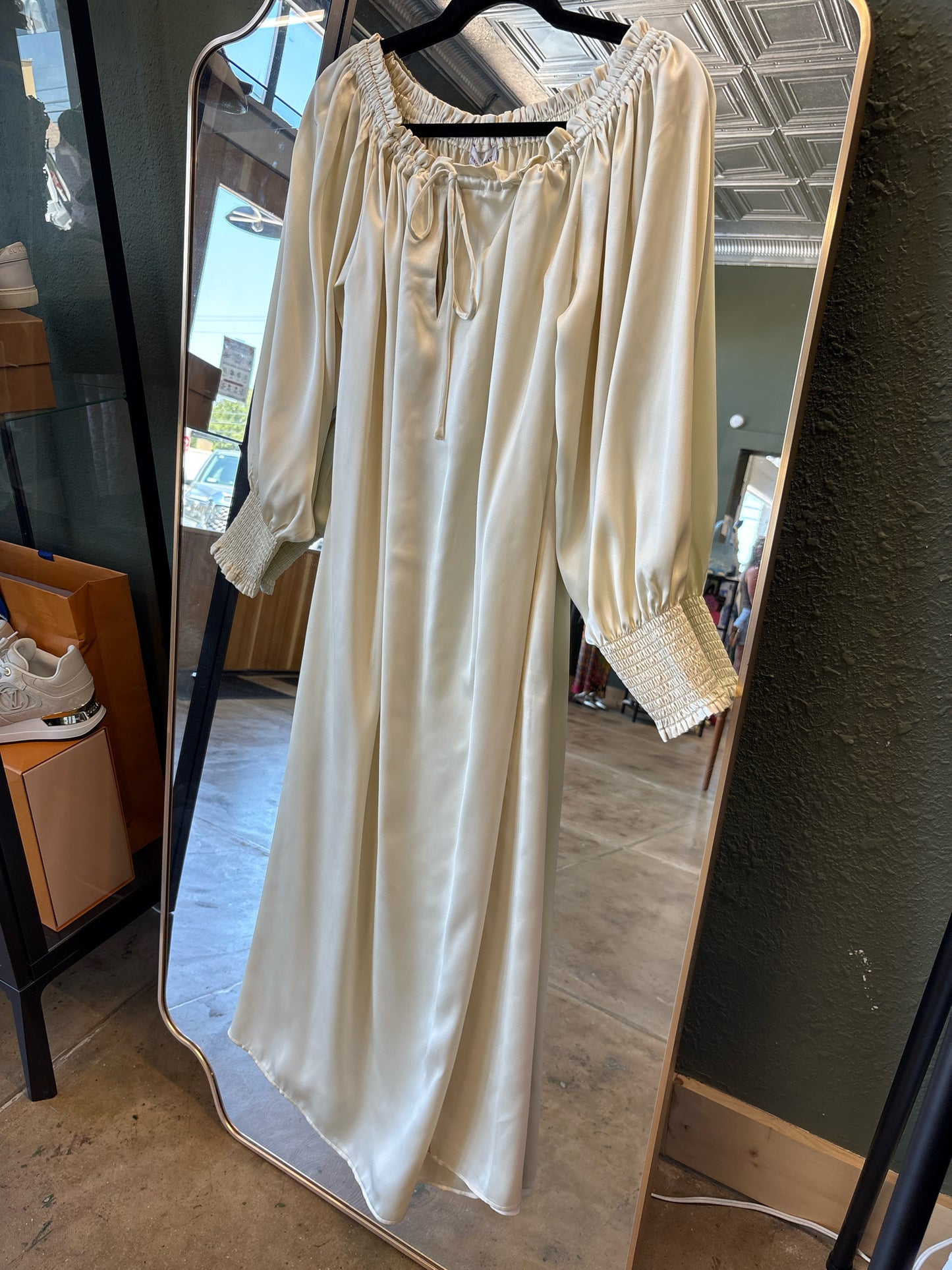 WEWOREWHAT Size M Ecru Dress