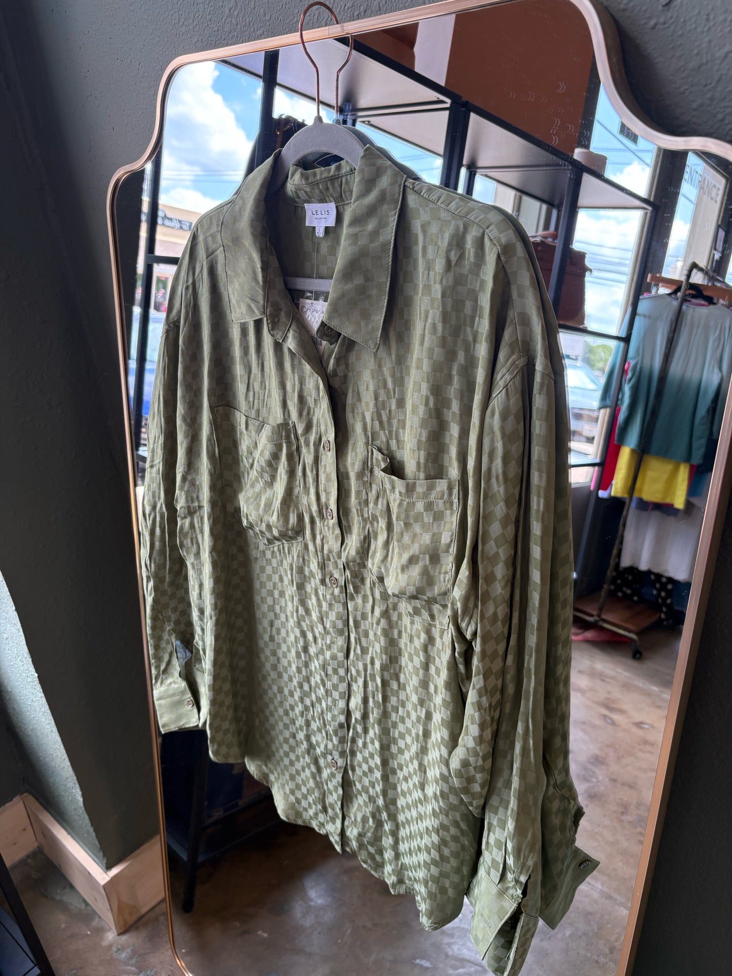le lis Size L Green Checkered Top