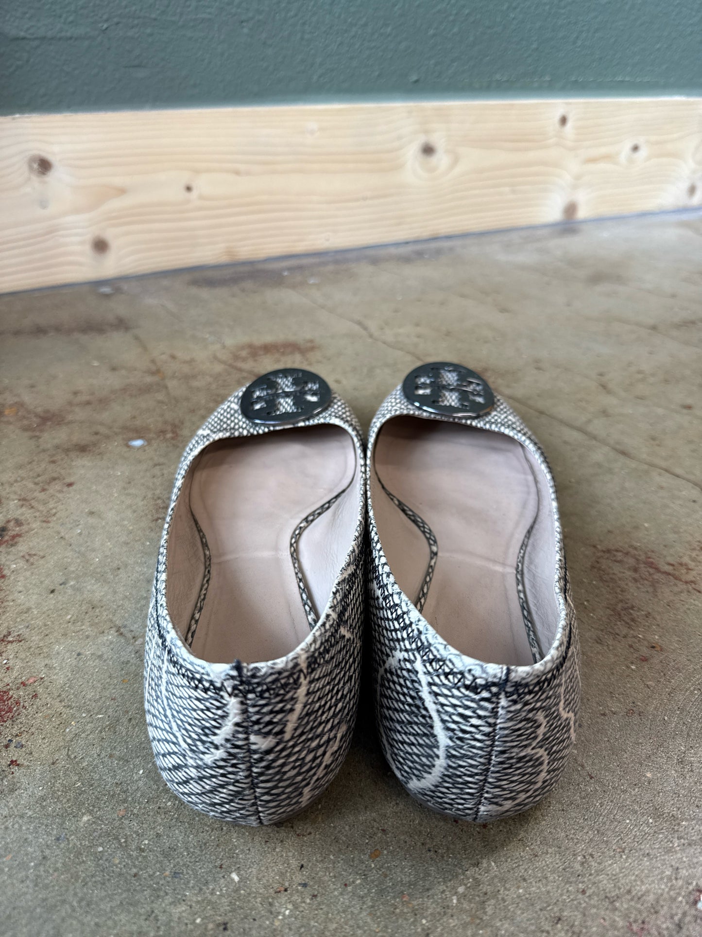Tory Burch Shoe Size 9.5 Gray/Multi Flats