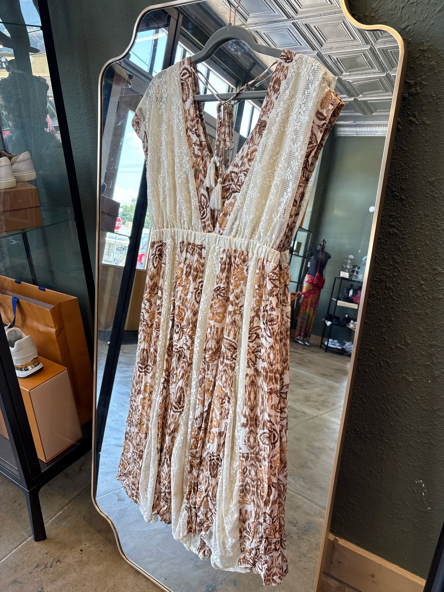 Illa Illa Size S Cream + brown Dress