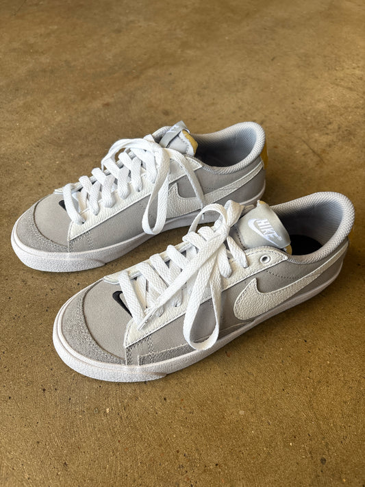 NIKE Shoe Size 6 Sneakers