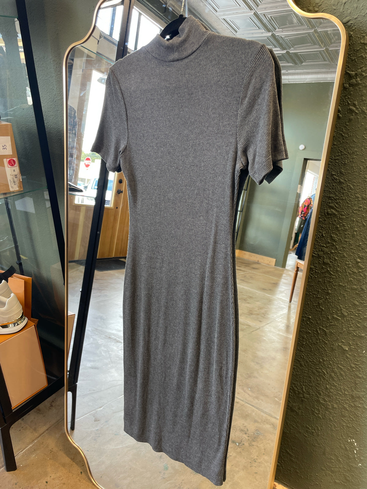 L'AGENCE Size M Gray Dress