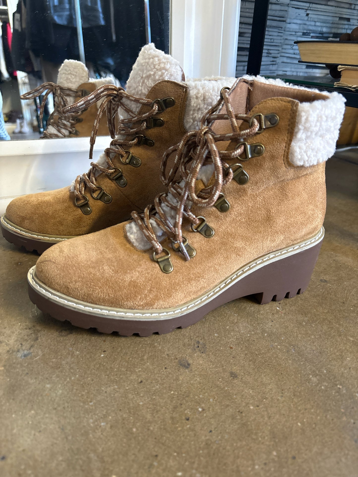 Hey Girl Shoe Size 8 Boots