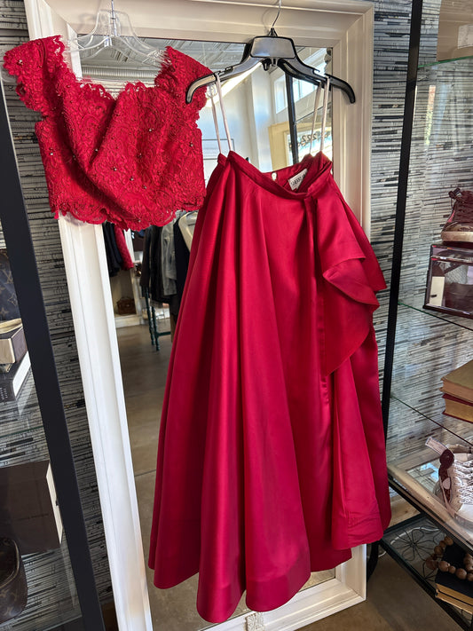 SHERRI HILL Size 4 Red Lace Formal Two Piece