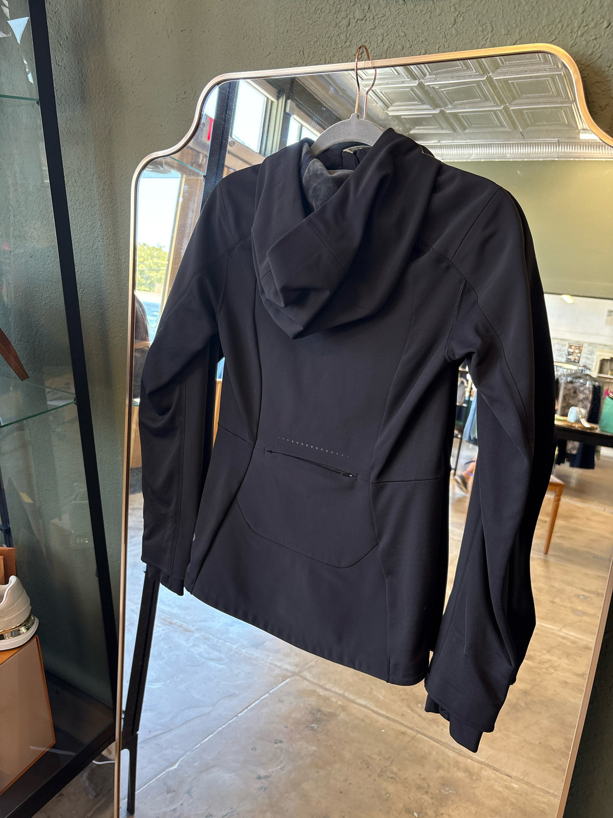 Lululemon Size 6 Black Jacket