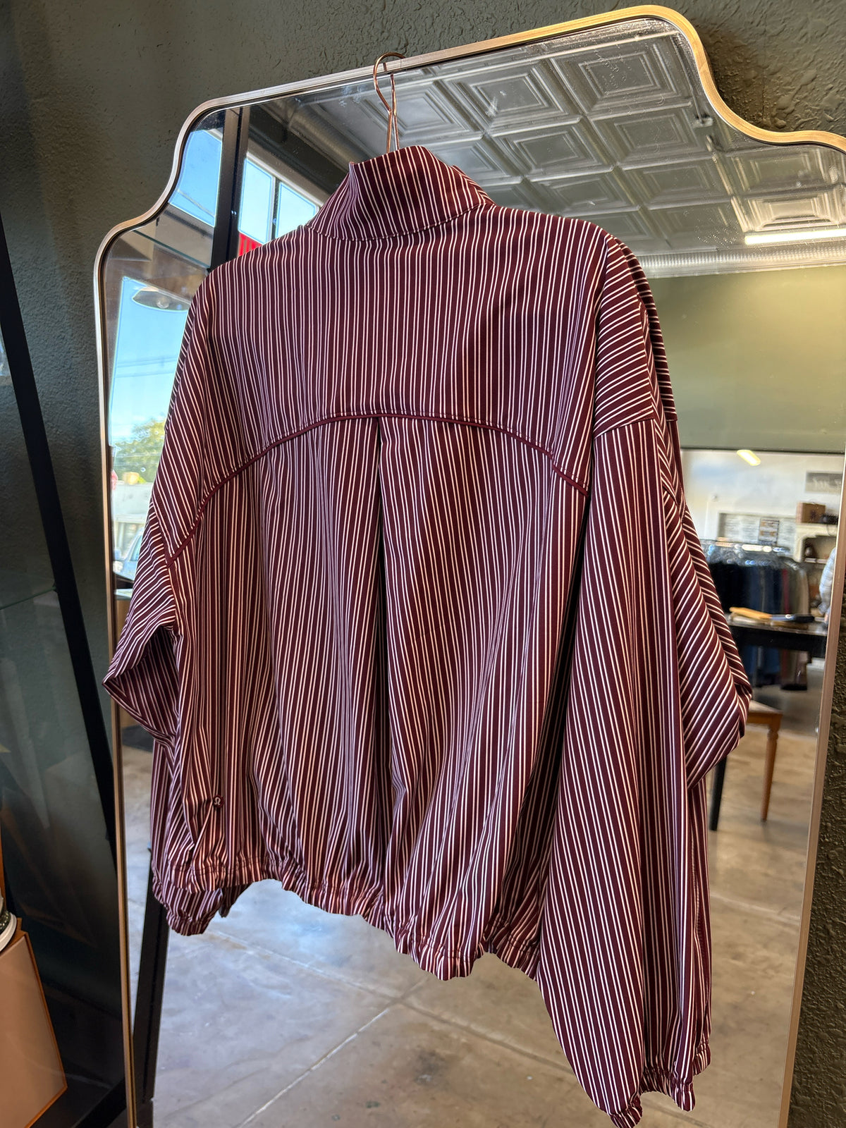Lululemon Size M burgandy/white Jacket