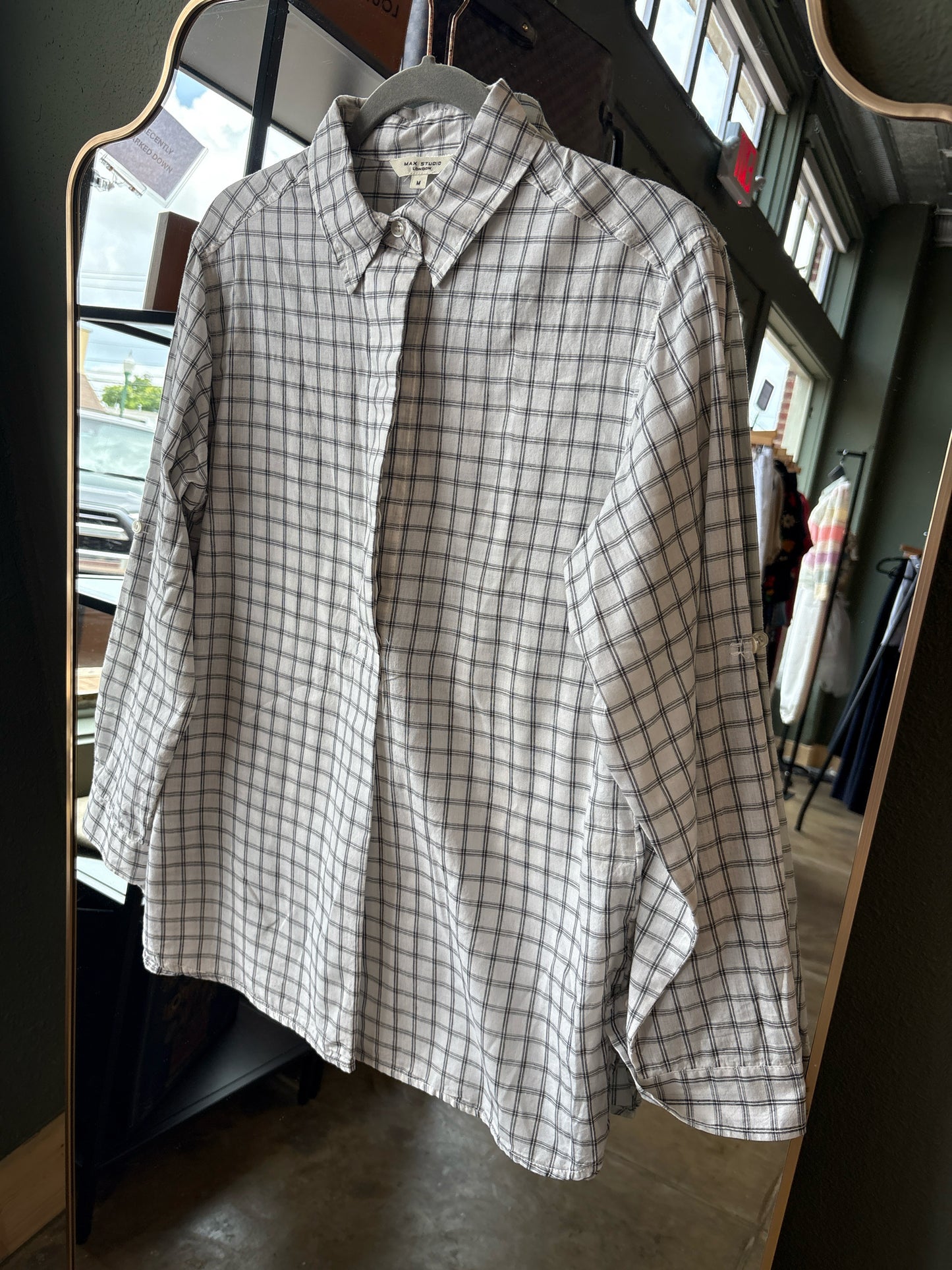 Max Studio Size M White + Black Top