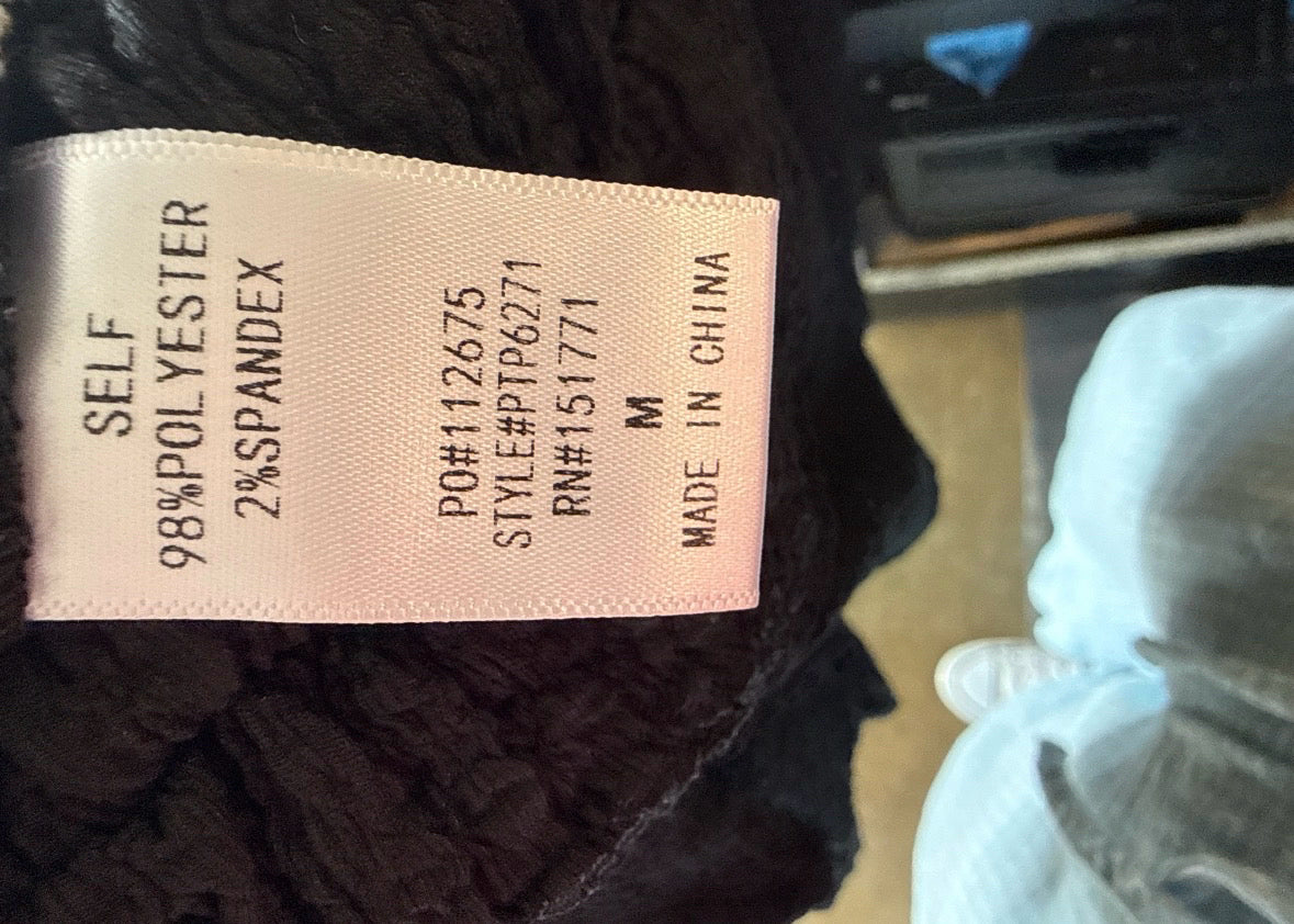 le lis Size M Black Two Piece Set