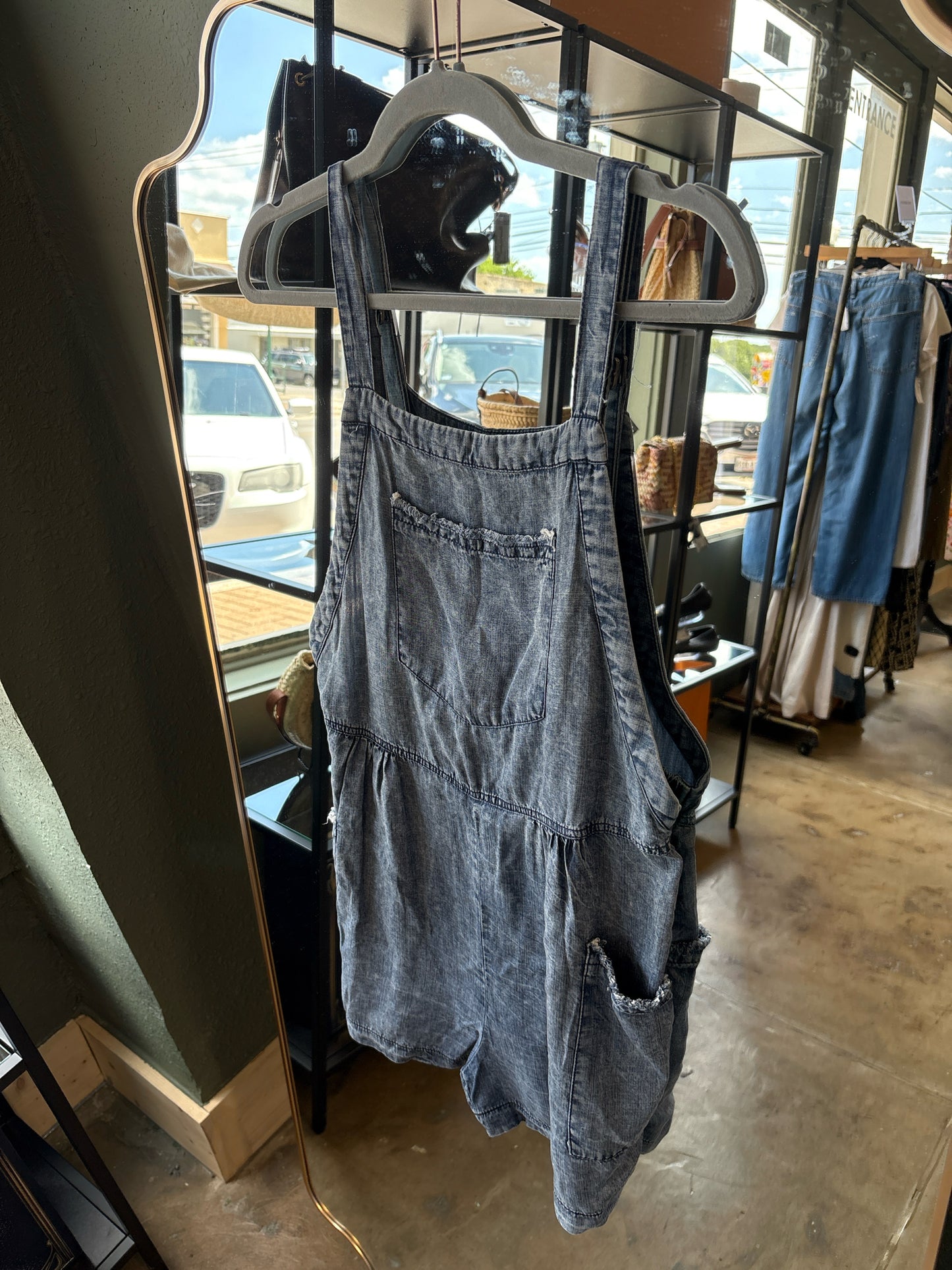 ee:some Size M Chambray Sleeveless Romper