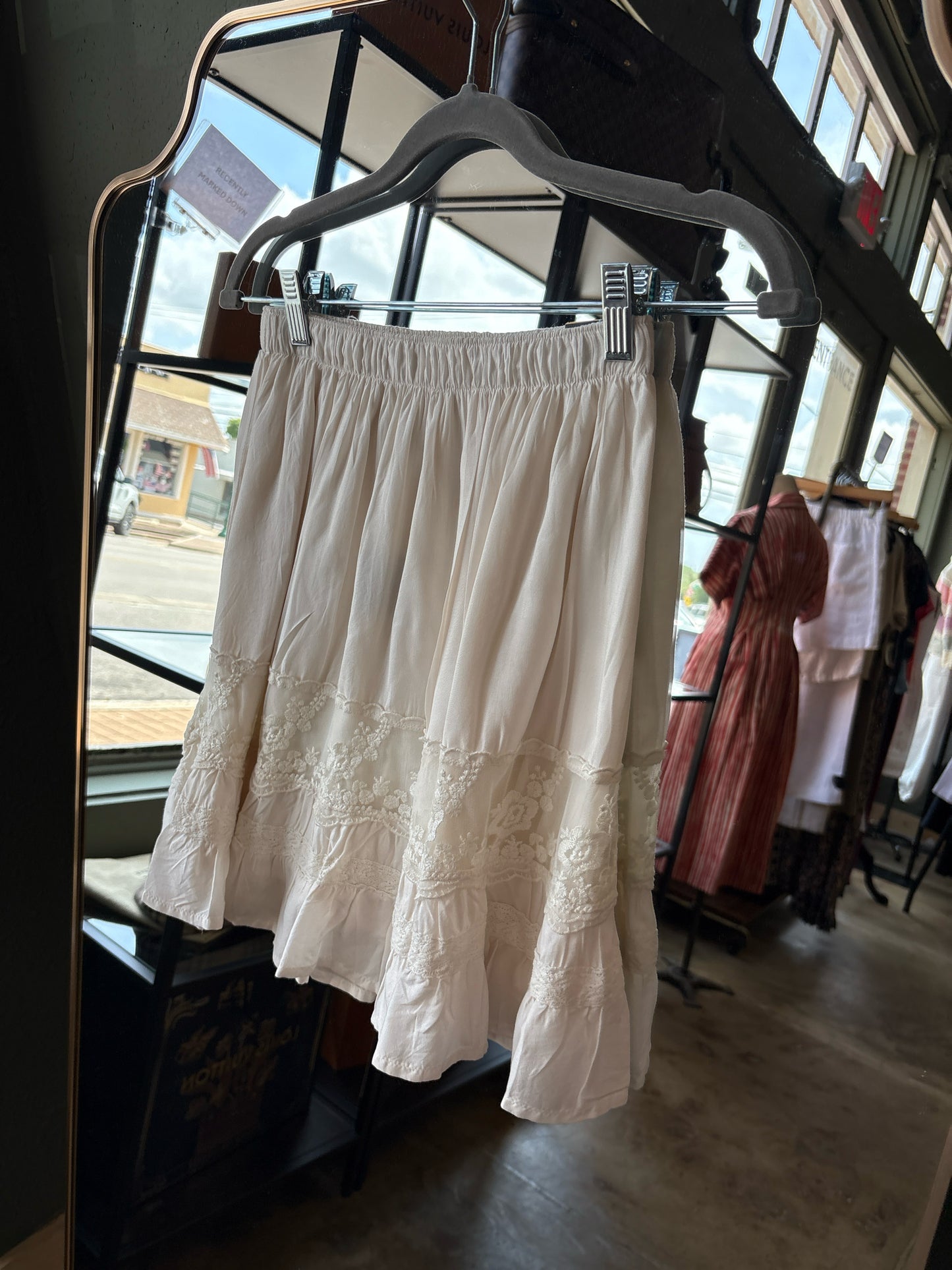 Abercrombie & Fitch Size M off white Skirt