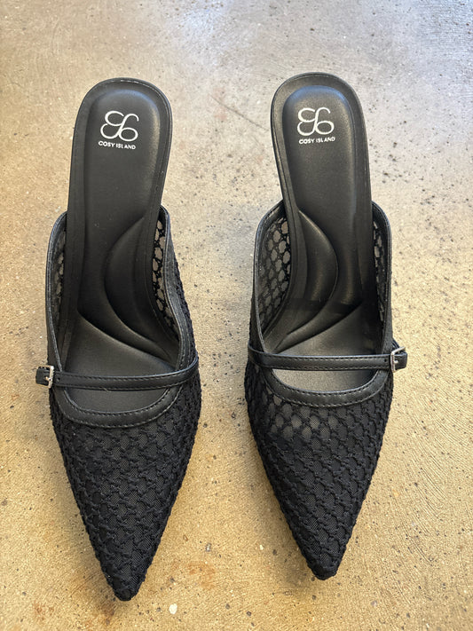Cozy Island Shoe Size 8 Black Heels