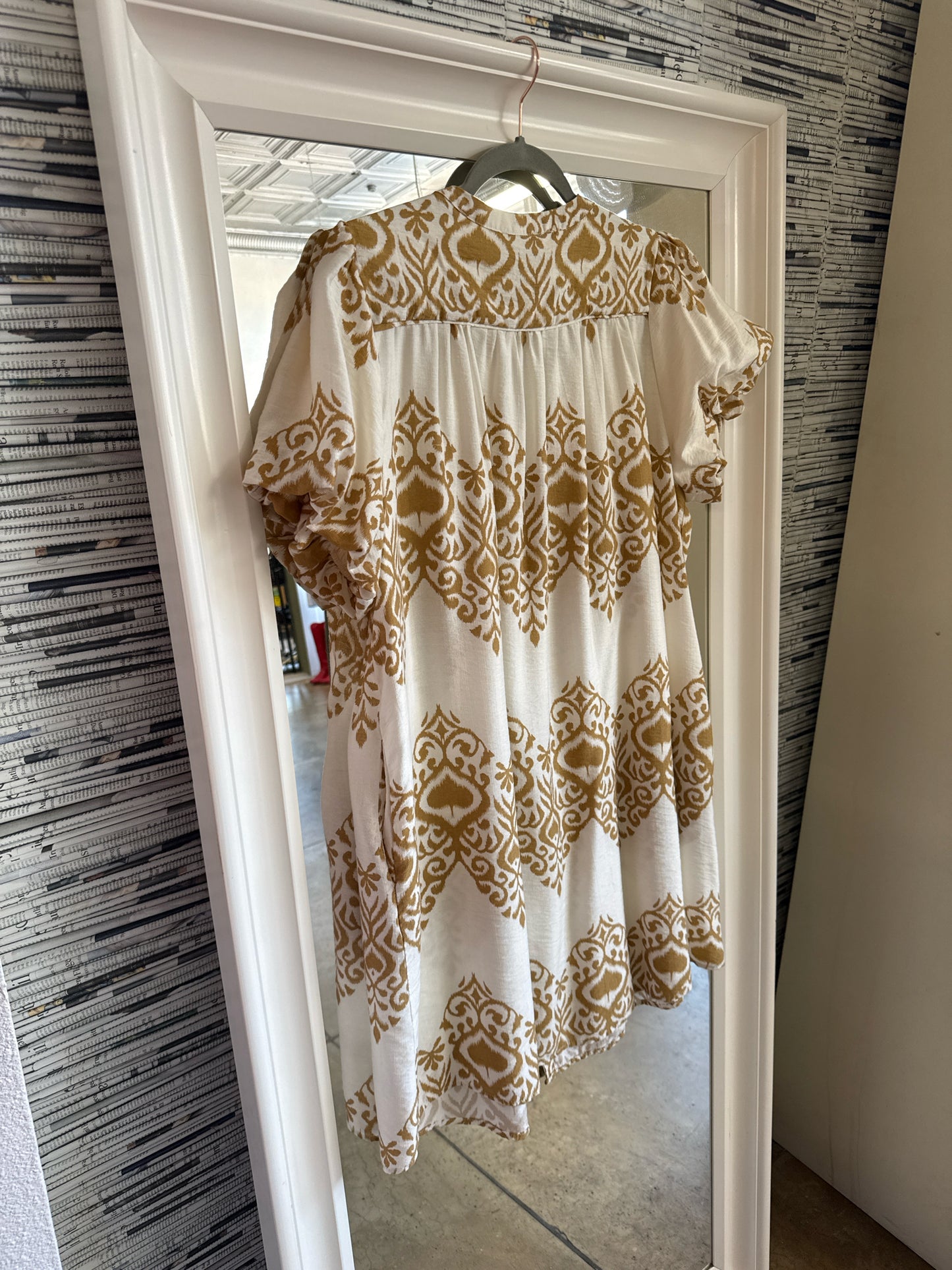 GIGIO Size L Cream/Brown Dress