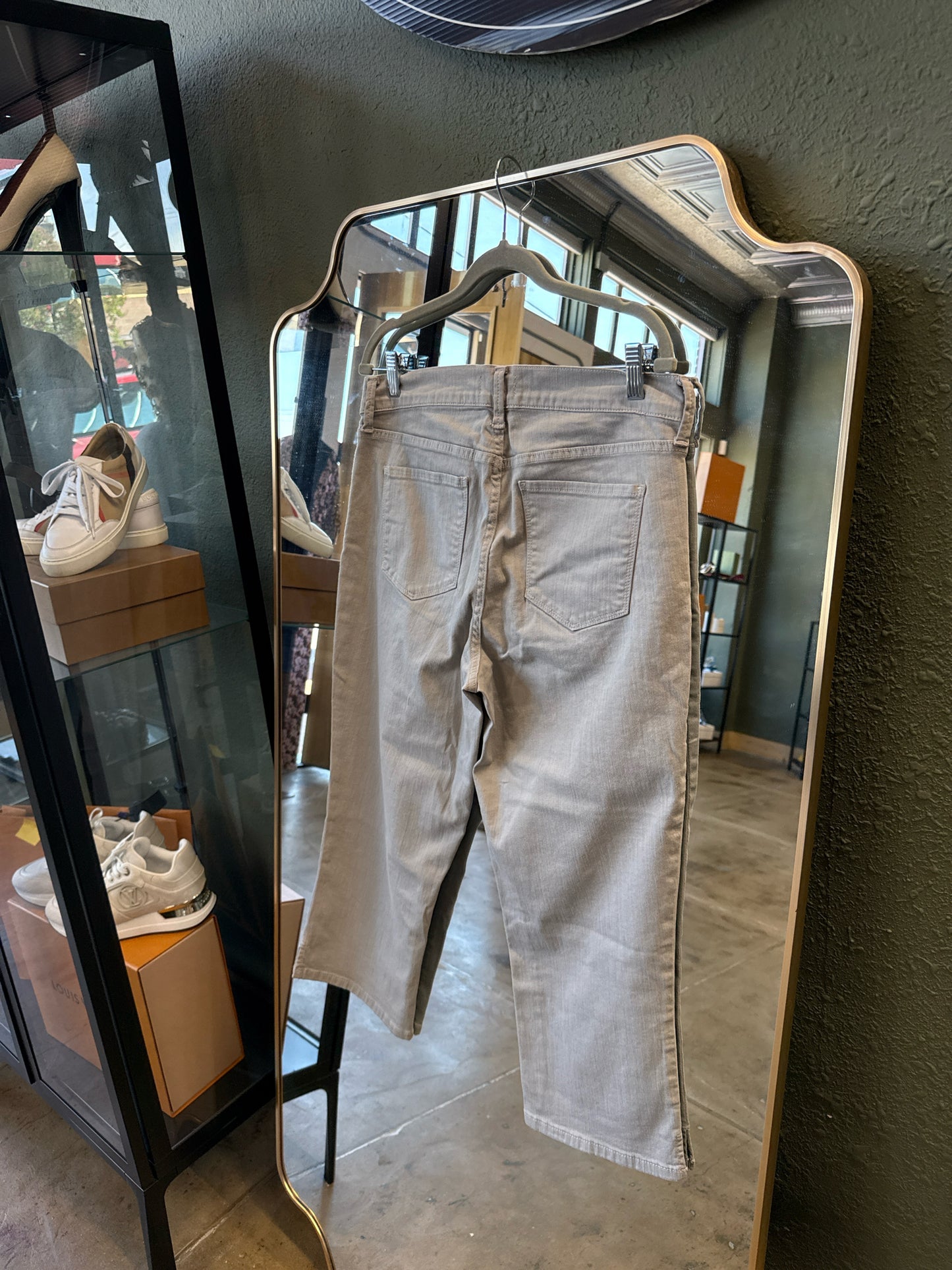 NYDJ Size 10 Gray Pants