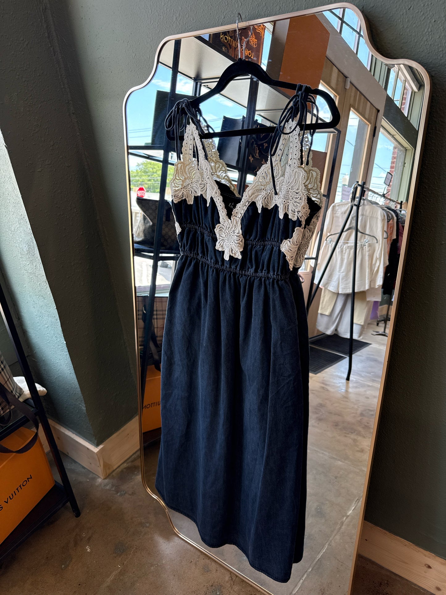 En Saison Size S Denim Dress