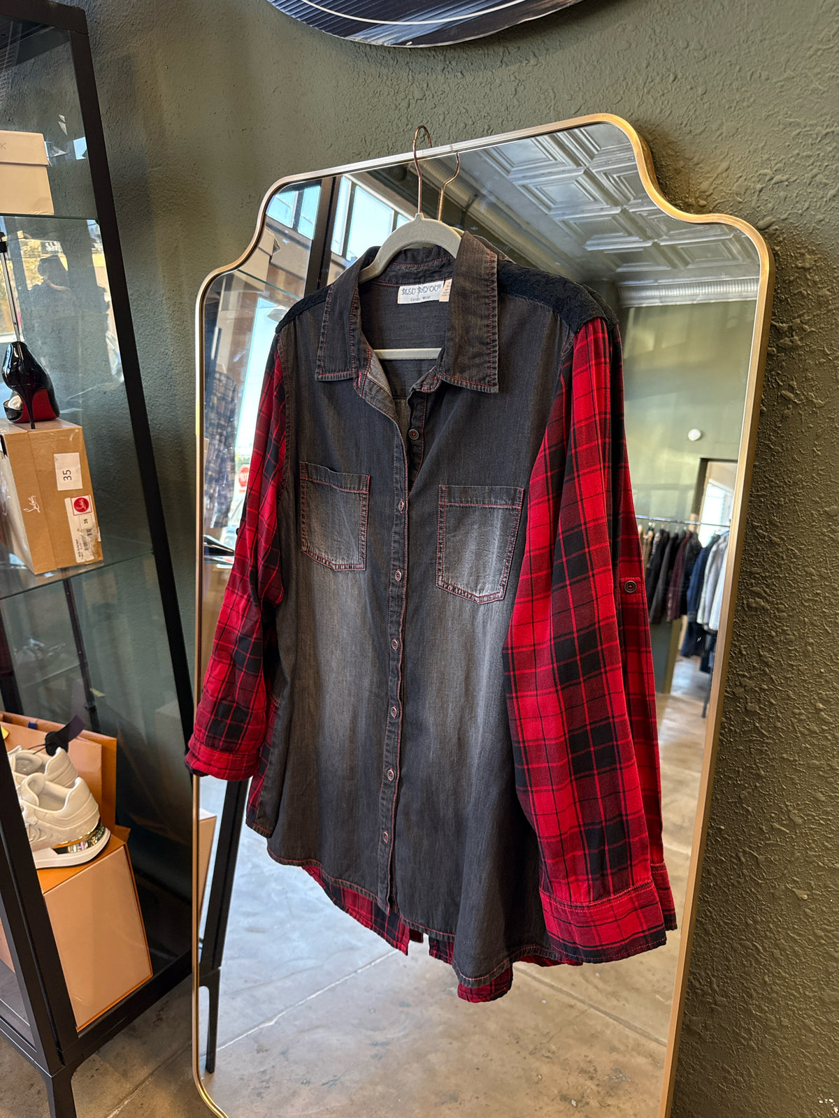 Bleu Bayou Size XXL Black/Red Top