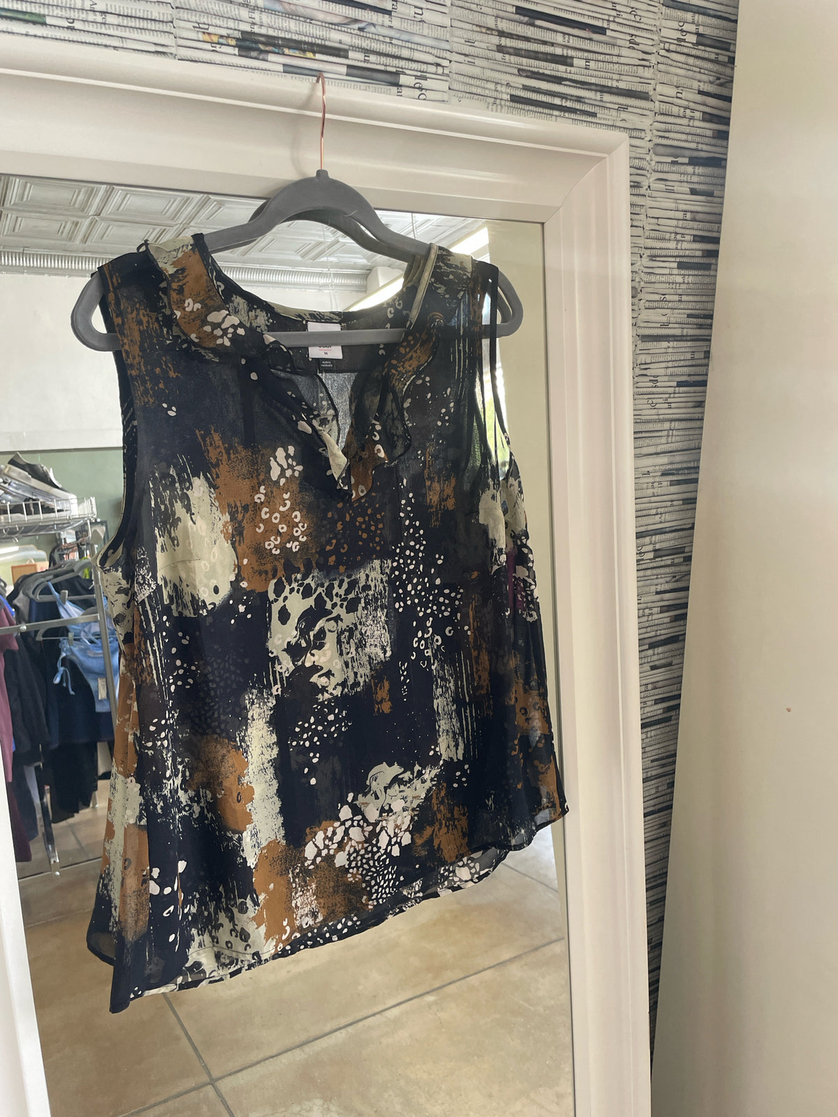 Cabi Size M black and brown Top