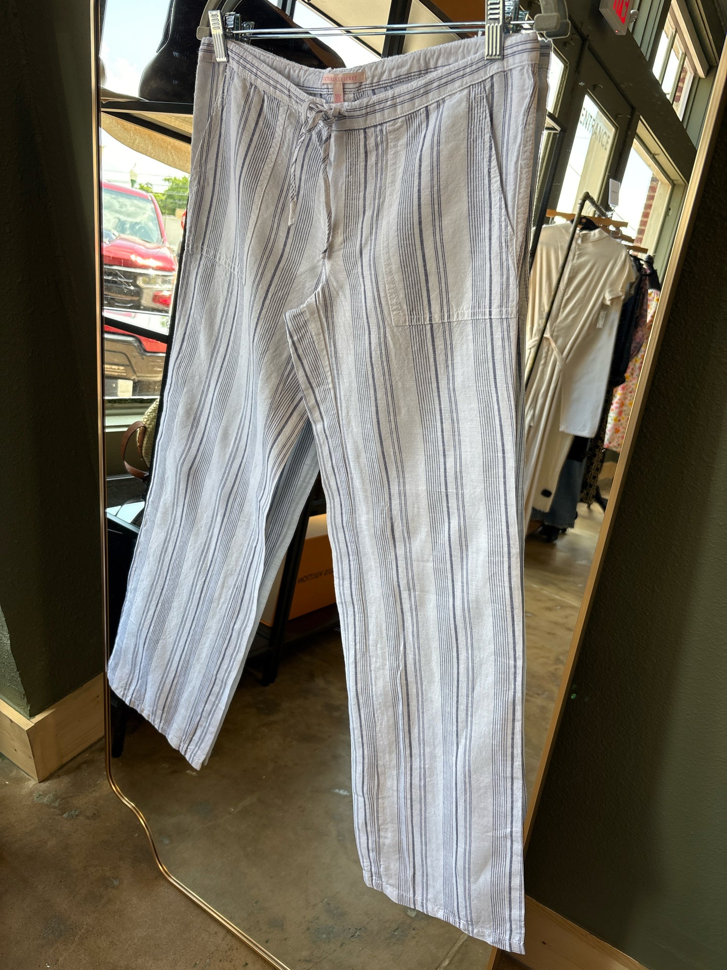 Victoria's Secret Size 0 White and Blue Stripe Pants