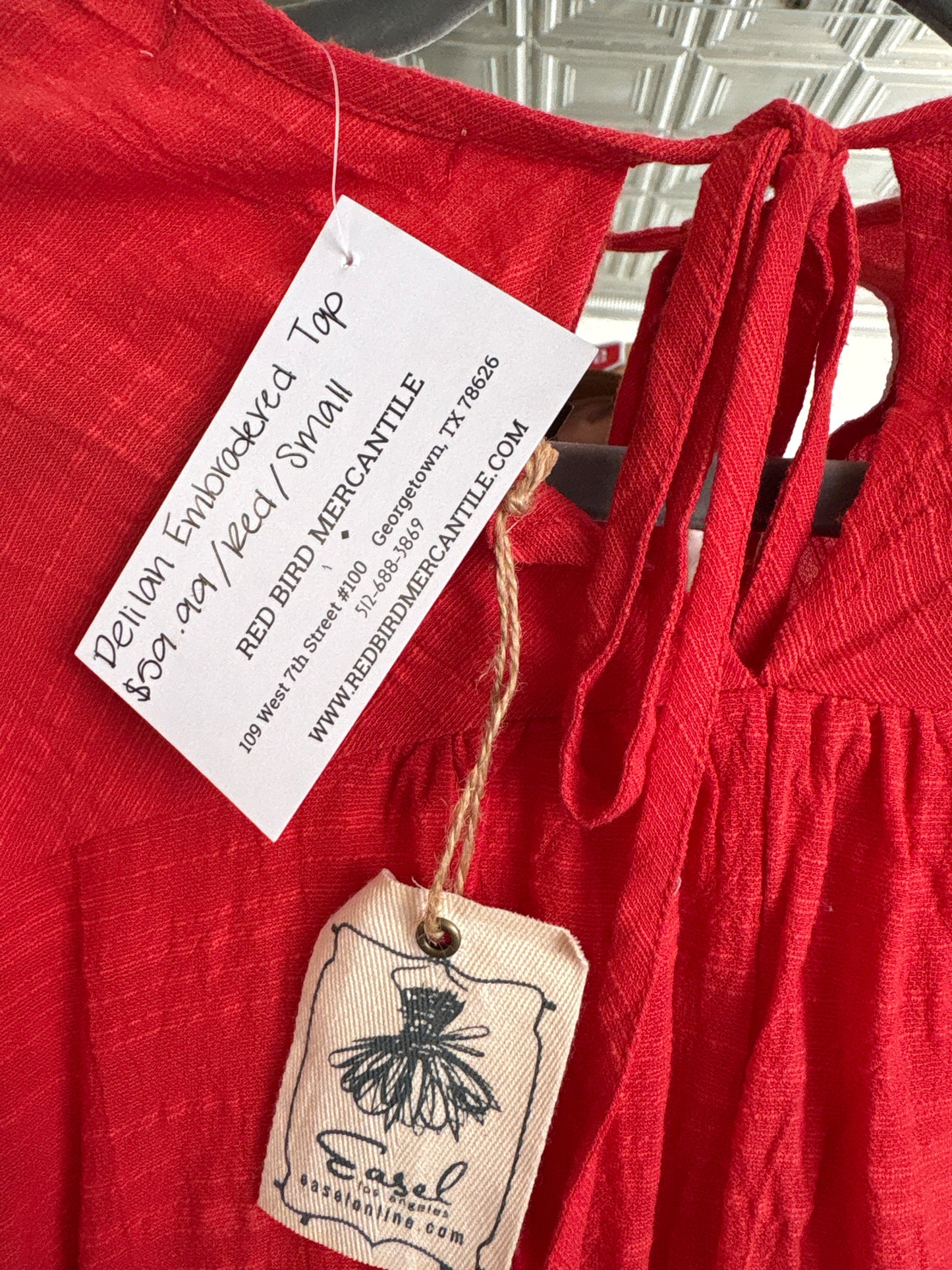 Easel Size S red and white Top