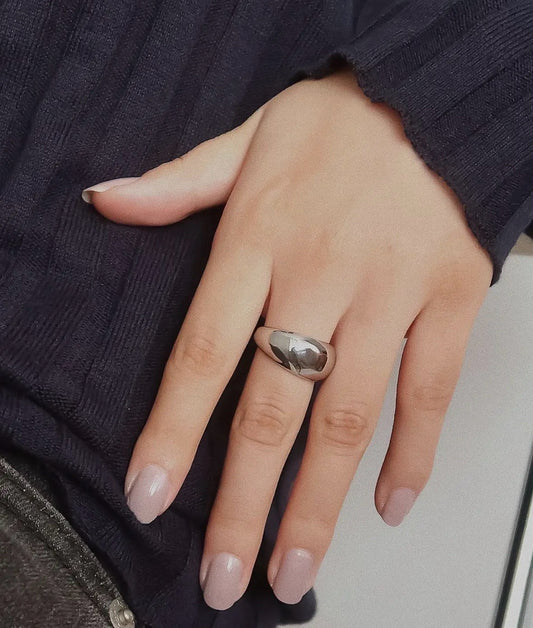 Flanerie Silver Ring