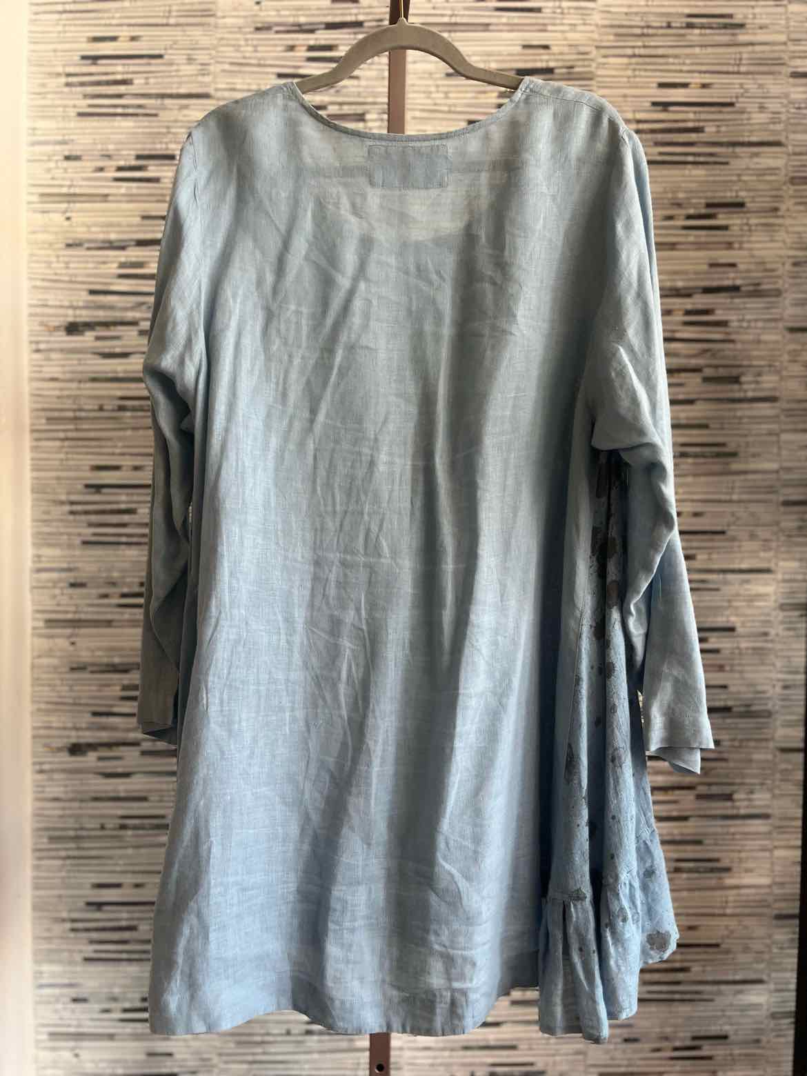 Grizas Size L Blue Tunic