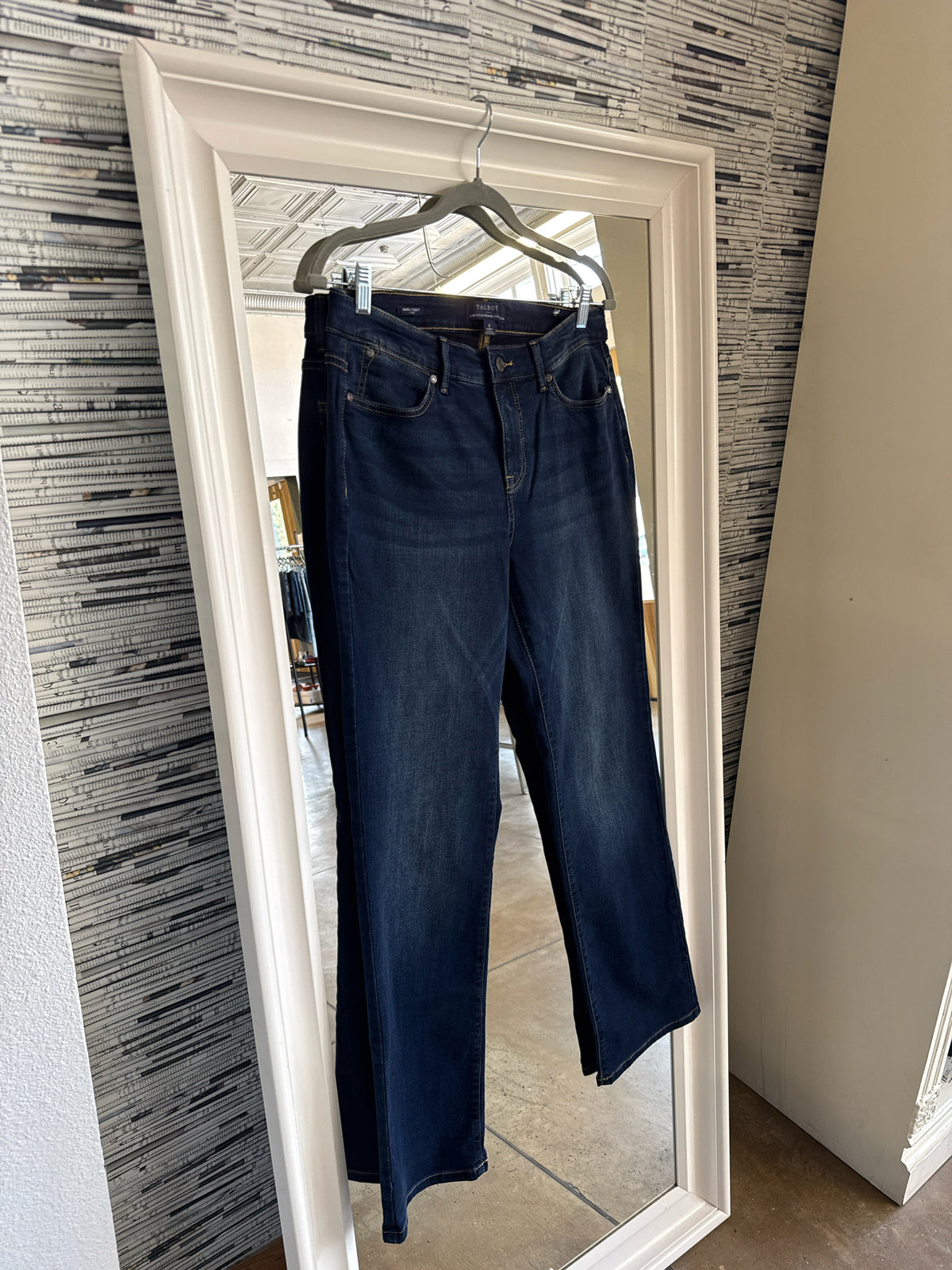 TALBOTS Size 6 Denim Jeans