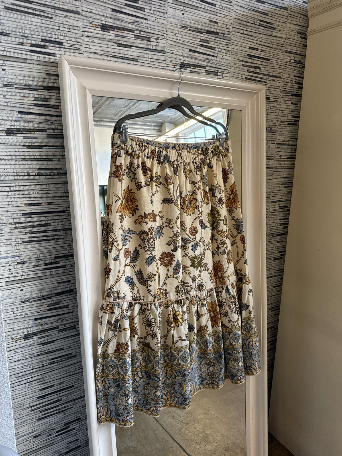 Calypso St. Barth Size XL Cream Skirt