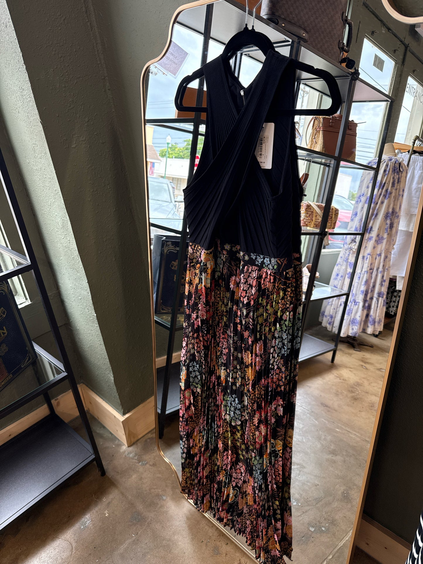 ted baker Size 3 black/floral Dress