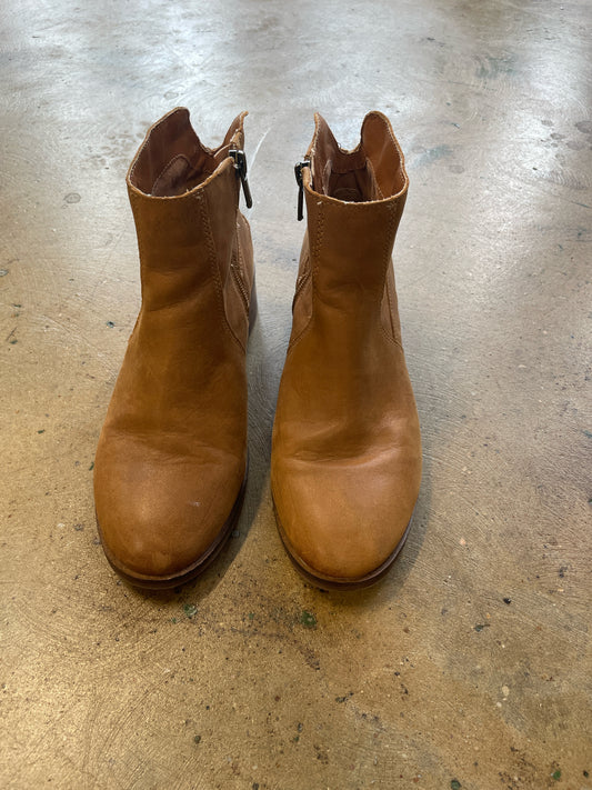 Lucky Brand Shoe Size 7.5 Tan Boots