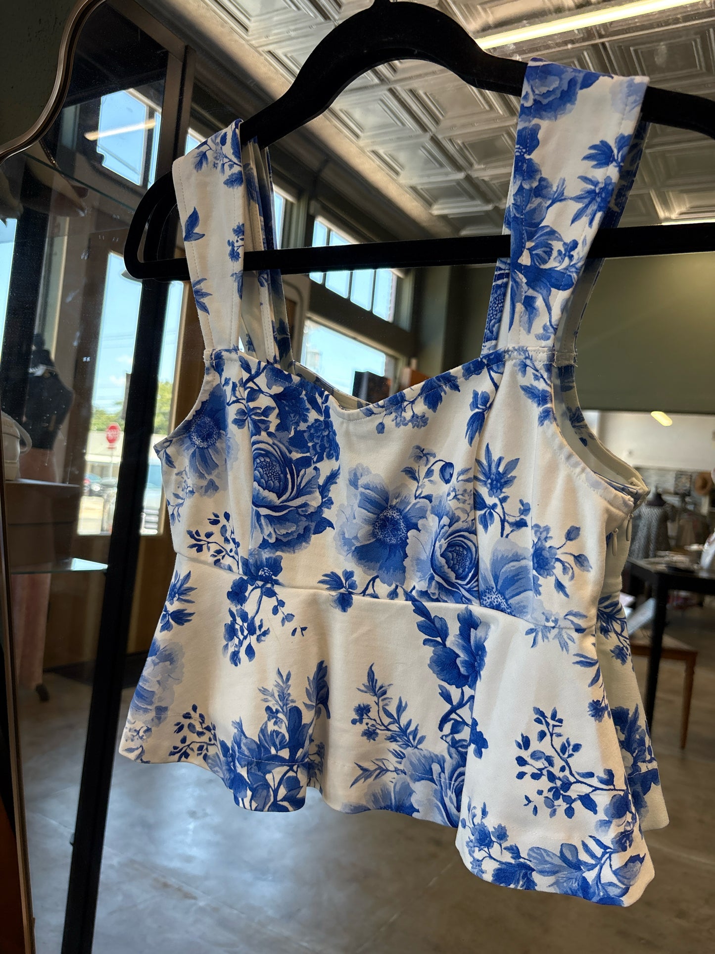 Maeve Size XS White and Blue Top