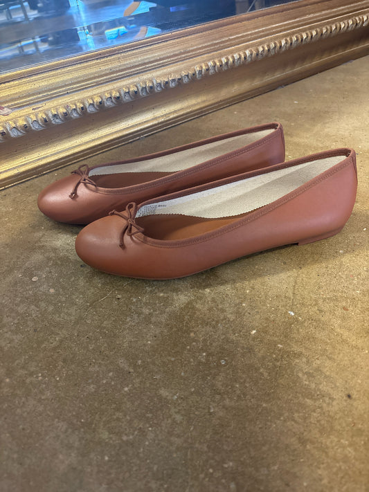 J. CREW Shoe Size 9.5 Tan ballet Flats